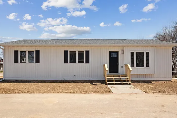 Photo of a Homes for Iowa prebuilt modular home sitting on property