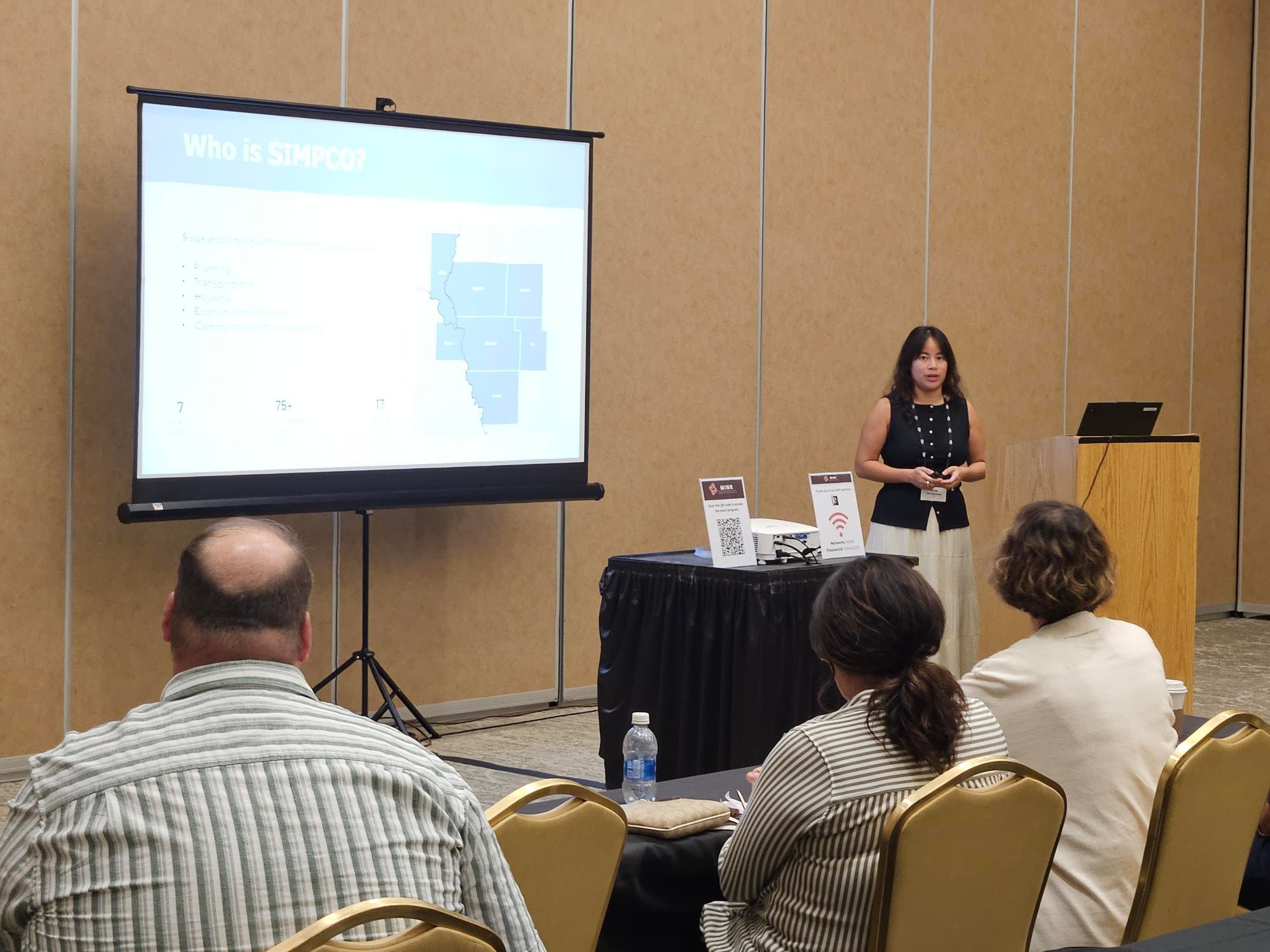 bess presenting at MINK conference